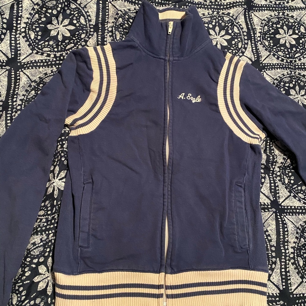 American Eagle vintage sporty sweater
